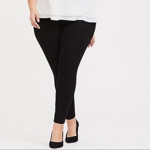Super stretch black jegging
